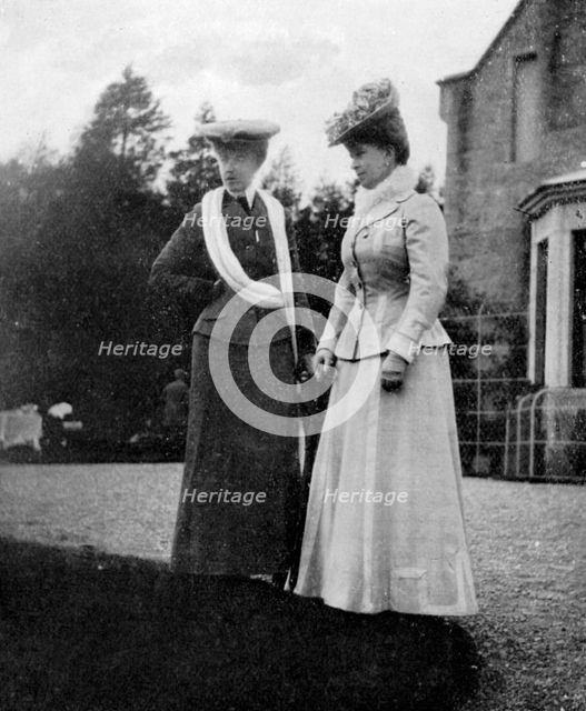 Mary of Teck (1867-1953), Princess of Wales, with the Duchesse d'Aosta, 1908.Artist: Queen Alexandra