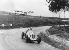 Maserati-Straight 8CM 2.9, Whitney Straight, Pescara Coppa Acerbo 1934. Creator: Unknown