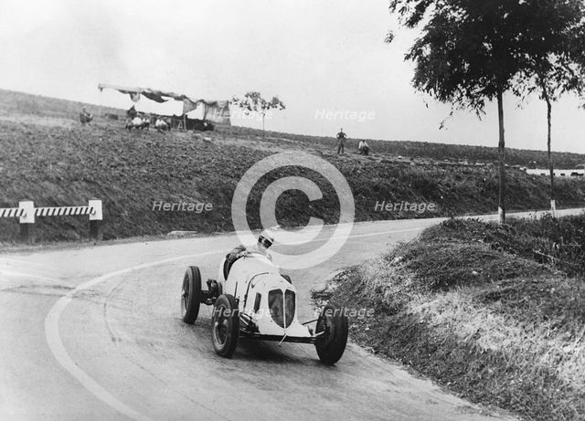 Maserati-Straight 8CM 2.9, Whitney Straight, Pescara Coppa Acerbo 1934. Creator: Unknown.