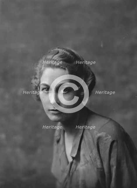 McBain, Alison, Miss, portrait photograph, 1917 Apr. 10. Creator: Arnold Genthe.