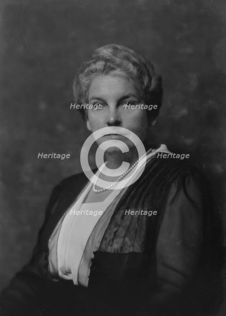 McGinley, John R., Mrs., portrait photograph, 1917 Oct. 27. Creator: Arnold Genthe.