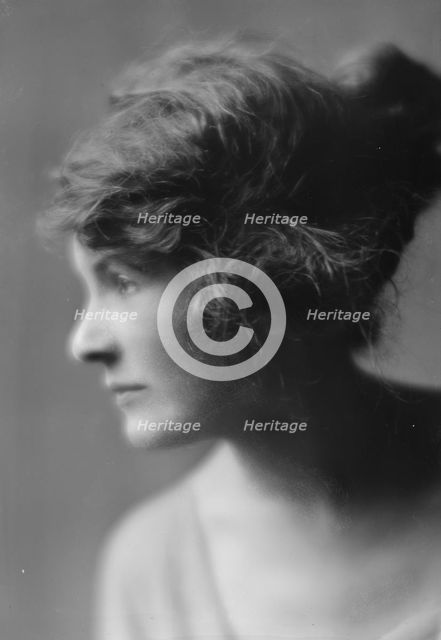McHenry, Frances, Miss, portrait photograph, 1914 Aug. 7. Creator: Arnold Genthe.