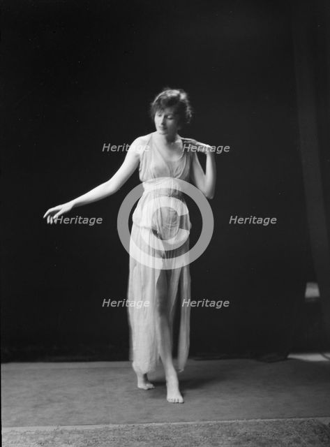 McKenzie, Margaret, Miss, 1919 Oct. 25. Creator: Arnold Genthe.