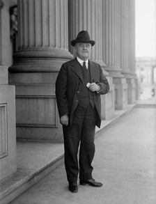 Mckinley, William Brown, Rep. from Illinois, 1905-1913, 1915-1921; Senator, 1921-1926, 1915. Creator: Harris & Ewing