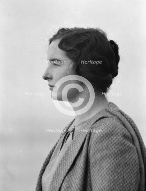 McMahon, Florence, Miss, portrait photograph, 1928 June. Creator: Arnold Genthe.