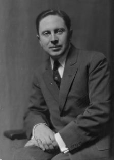 McNally, Theodore Rand, portrait photograph, 1913. Creator: Arnold Genthe