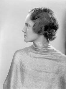 Mcneir, Elinor - Portrait, 1933. Creator: Harris & Ewing