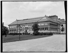 Metropolitan Art Museum, Central Park, New York, (1902?). Creator: Unknown
