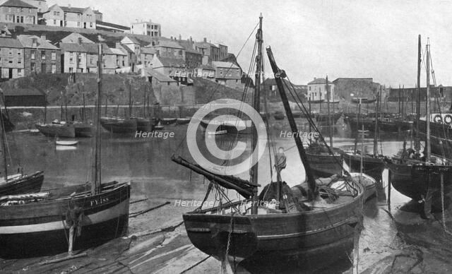 Mevagissey harbour, Cornwall, 1924-1926.Artist: Underwood