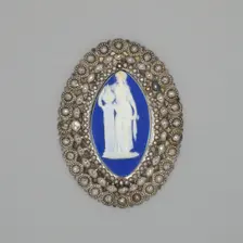 Medallion with Women and Urn, Burslem, Late 18th century. Creator: Wedgwood