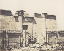 Médinet-Abou (Thèbes), Construction Antérieures - Entrée Principale, 1851-52, printed 1853-54. Creator: Félix Teynard