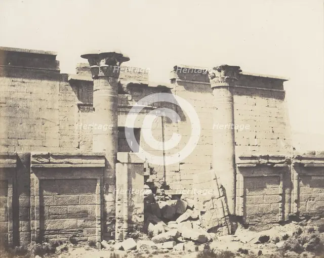 Médinet-Abou (Thèbes), Construction Antérieures - Entrée Principale, 1851-52, printed 1853-54. Creator: Félix Teynard.