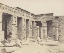 Médinet-Abou (Thèbes). Constructions Postérieures - Deuxiéme Cour, 1851-52, printed 1853-54. Creator: Félix Teynard