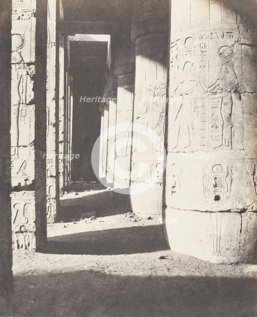Médinet-Abou (Thèbes), Constructions Postérieures - Deuxieme Cour - Ga..., 1851-52, printed 1853-54. Creator: Félix Teynard.