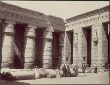 Medinet Habou, 2me cour cote sudouest, 1870s. Creator: Antonio Beato