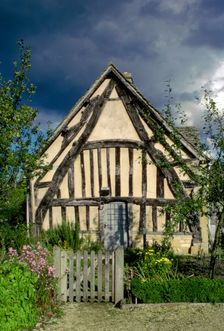 Medieval cruck framed cottage, Didbrook, Gloucestershire. Creator: Tony Evans