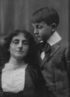 Meloney, Mrs., and son, portrait photograph, 1912 or 1913. Creator: Arnold Genthe
