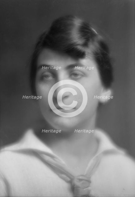 Members of the International Institute for Immigrant Girls, Y.W.C.A., in national costumes..., 1915. Creator: Arnold Genthe.