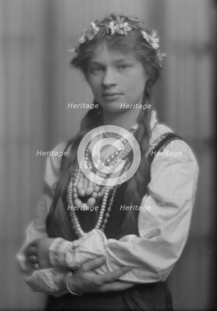 Members of the International Institute for Immigrant Girls, Y.W.C.A., in national costumes..., 1915. Creator: Arnold Genthe.