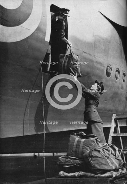 Members of the WAAF serving in Coastal Command, c1940 (1943). Artist: Unknown.