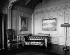 Memorial Hall, Frederick Stearns & Co. laboratory, Detroit, Mich., between 1905 and 1915. Creator: Unknown