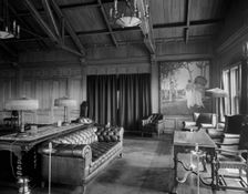 Memorial Hall, Frederick Stearns & Co. laboratory, Detroit, Mich., between 1905 and 1915. Creator: Unknown