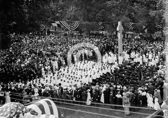 Memorial Service, Cathedral of Sts. Peter And Paul, Washington National Cathedral, 1913.  Creator: Harris & Ewing.