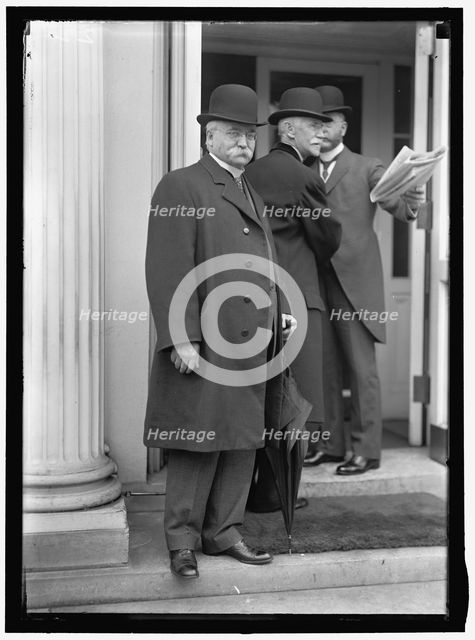 Men at White House, Washington, D.C., between 1913 and 1917. Creator: Harris & Ewing.