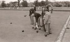 Men playing bowls, York, Yorkshire, 1955