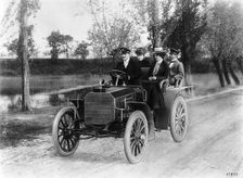 Mercedes 35 hp motor car, 1901. Creator: Unknown