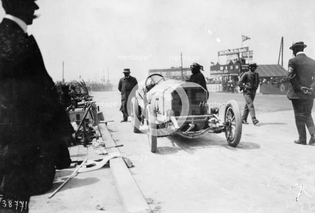 Mercedes of Christian Lautenschlager, French Grand Prix, Dieppe, 1908. Artist: Unknown