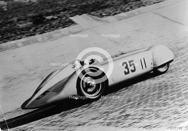 Mercedes Streamliner car of Rudolf Caracciola in the Avusrennen race, Berlin, Germany, 1937. Artist: Unknown