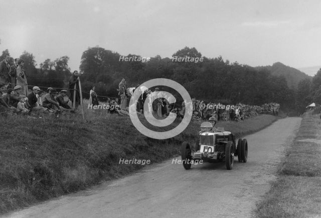 MG competing in the Shelsley Walsh Hillclimb, Worcestershire, 1935. Artist: Bill Brunell.