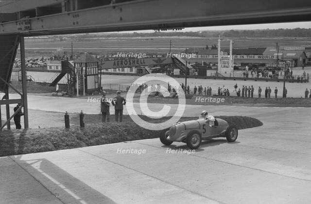 MG K3 of JHT Smith racing at Brooklands, Surrey, c1930s. Artist: Bill Brunell.