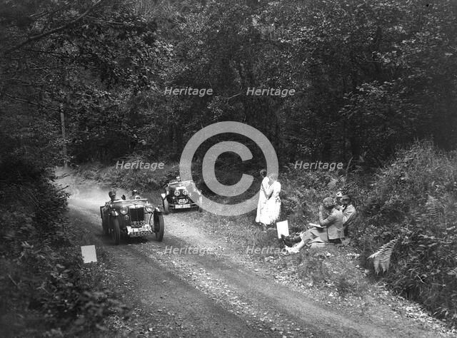 MG PA of JM Toulmin and Frazer-Nash TT replica, 1930s. Artist: Bill Brunell.