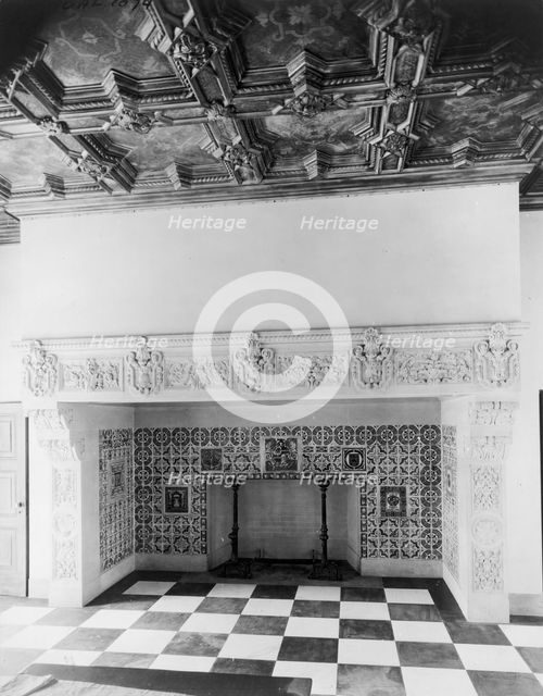 "Mi Suen~o," Herbert Coppell house, 1245 South Grand Avenue, Pasadena, California, 1917. Creator: Frances Benjamin Johnston.