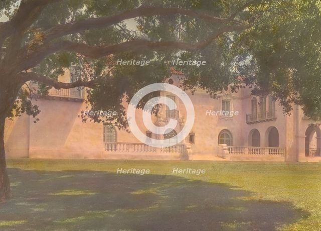 "Mi Suen~o," Herbert Coppell house, 1245 South Grand Avenue, Pasadena, California, 1917. Creator: Frances Benjamin Johnston.