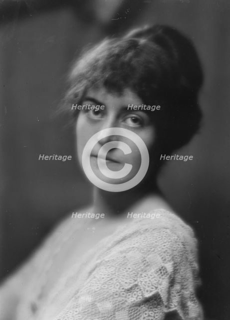 Mitchell, John Purroy, Mrs., portrait photograph, 1913. Creator: Arnold Genthe.