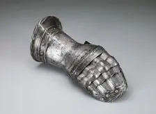 Mitten Gauntlet for the Right Hand, Flanders, c. 1520/30. Creator: Unknown
