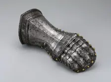 Mitten Gauntlet for the Right Hand, Nuremberg, c. 1540/50. Creator: Unknown
