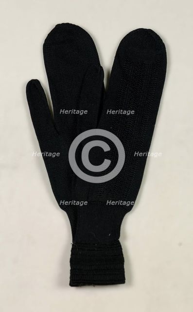 Mittens, American, 1870-75. Creator: Unknown.