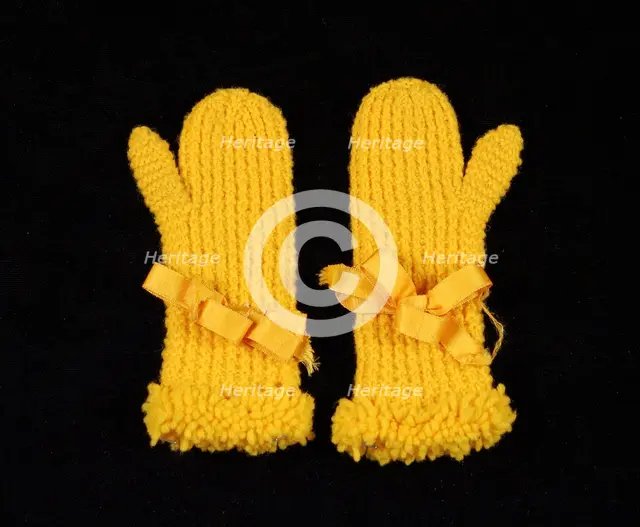 Mittens, American, 1880-89. Creator: Unknown.
