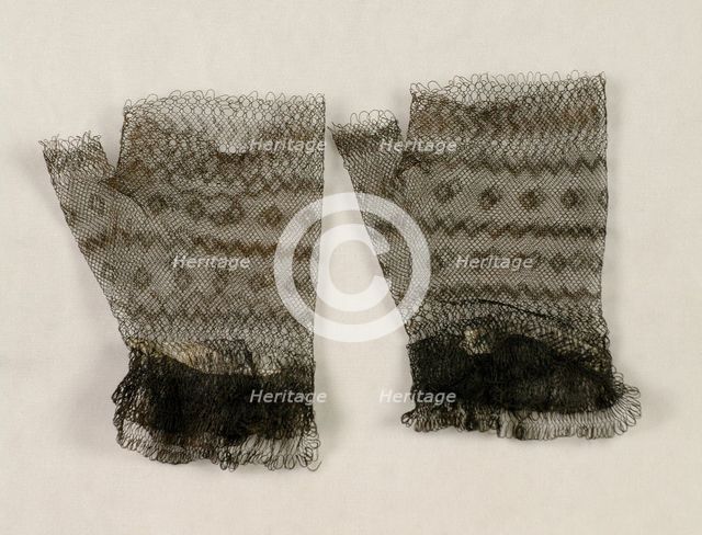 Mitts, American, third quarter 19th century. Creator: Unknown.