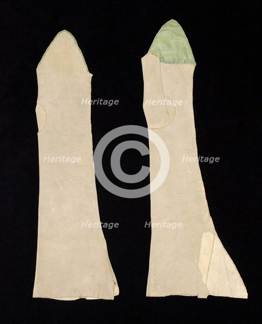 Mitts, French, early 18th century. Creator: Unknown.