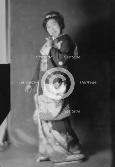 Miura, Tamaki, Madame, in costume, 1915 Nov. 5. Creator: Arnold Genthe.