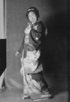 Miura, Tamaki, Madame, in costume, 1915 Nov. 5. Creator: Arnold Genthe