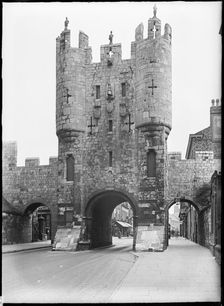 Micklegate Bar, York, 1900-1940. Creator: Edwin Dockree