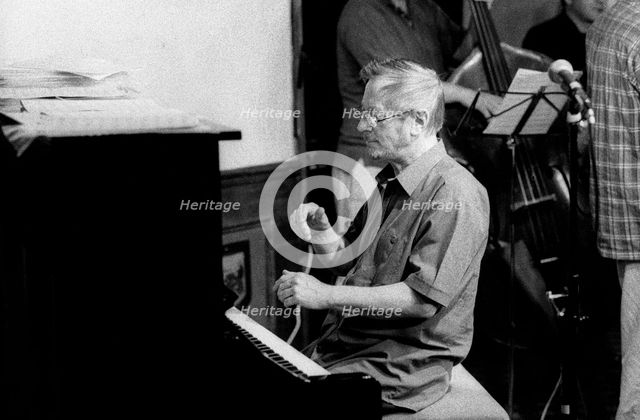 Michael Garrick, Watermill Jazz Club, Dorking, Surrey, May, 2001.  Artist: Brian O'Connor.