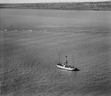 Middle Whitton Lightship on the River Humber, East Riding of Yorkshire, 1948. Artist: Aerofilms