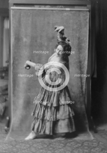 Mignon, Mlle., 1915 June 1. Creator: Arnold Genthe.